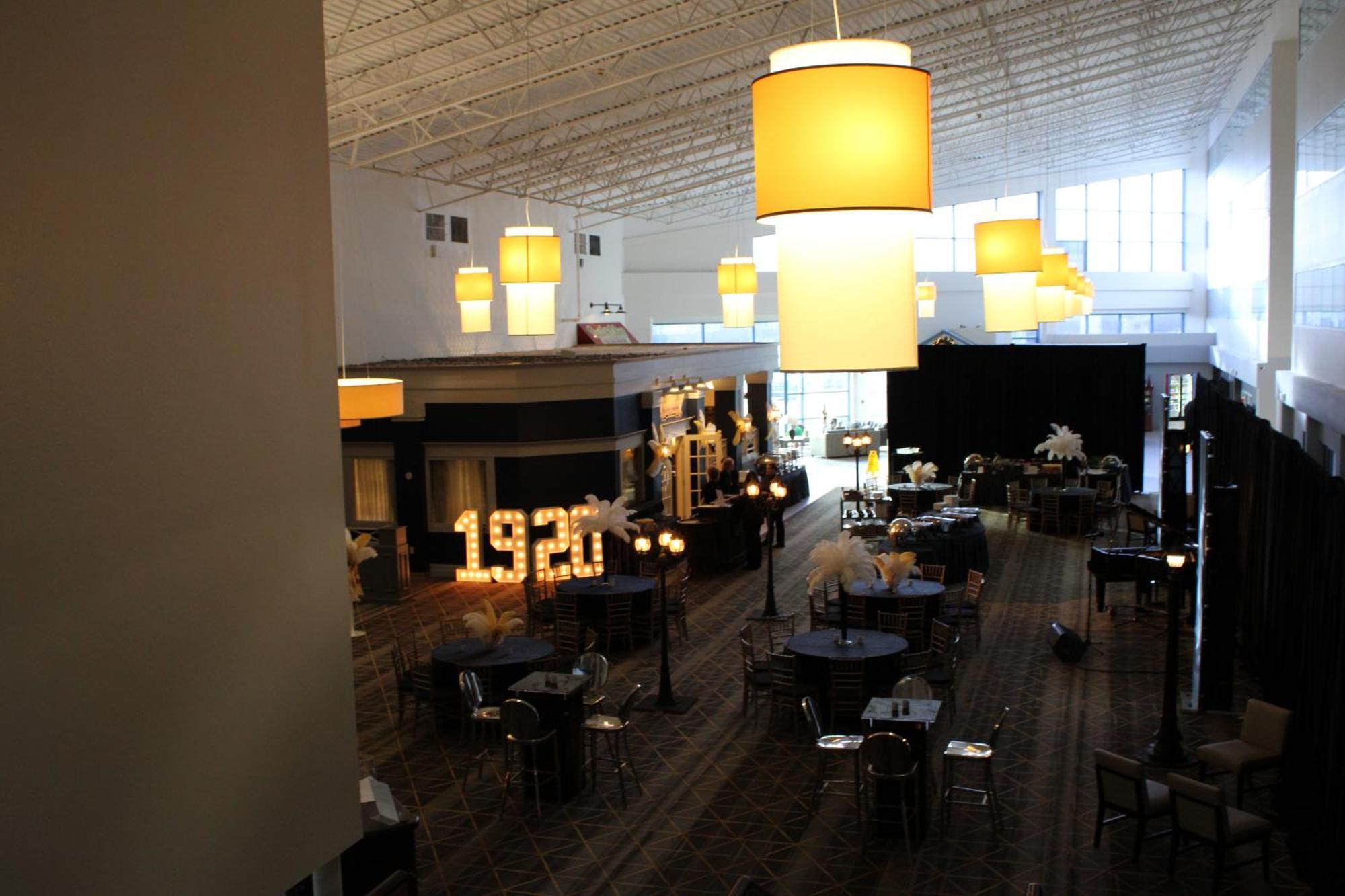 Gateway Hotel & Convention Center Flint Exterior foto
